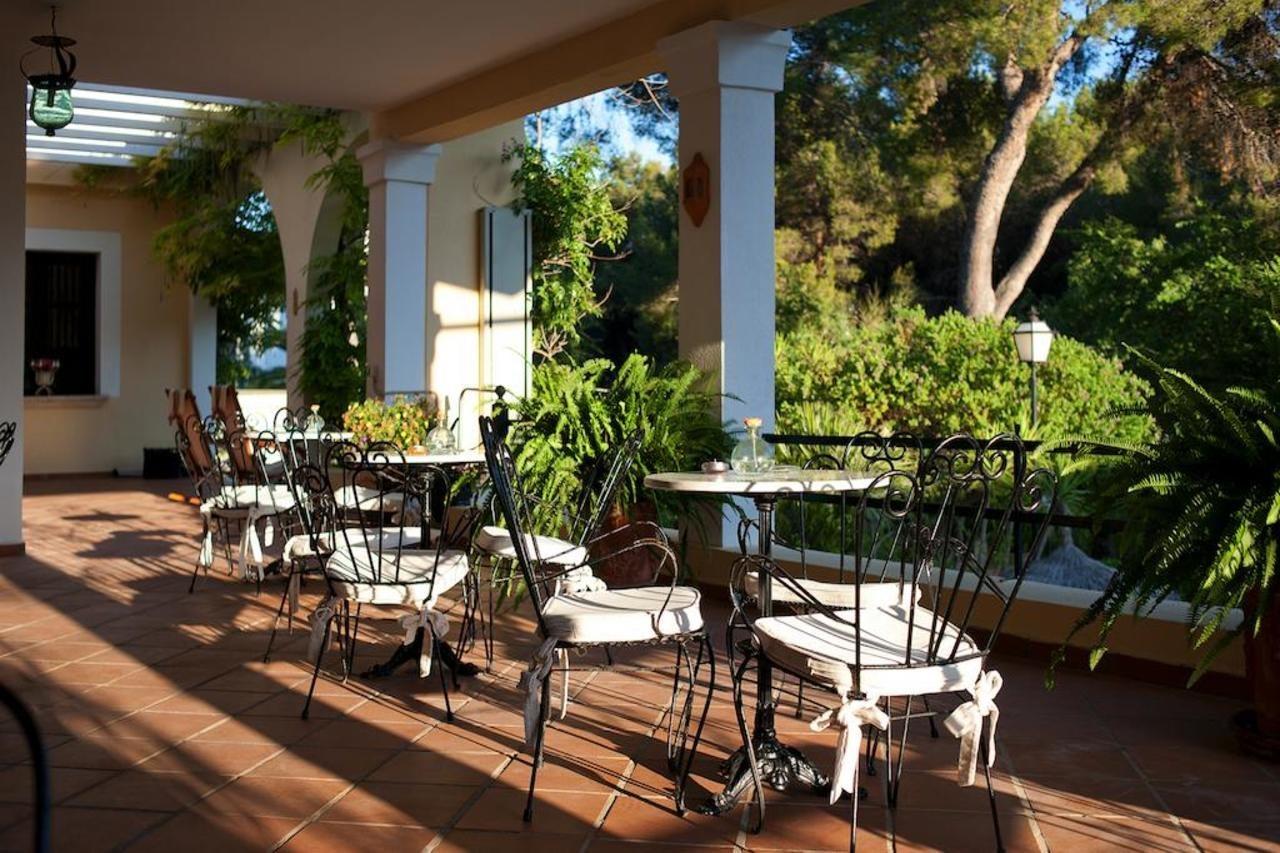 Hotel Bahia Peguera Exterior photo