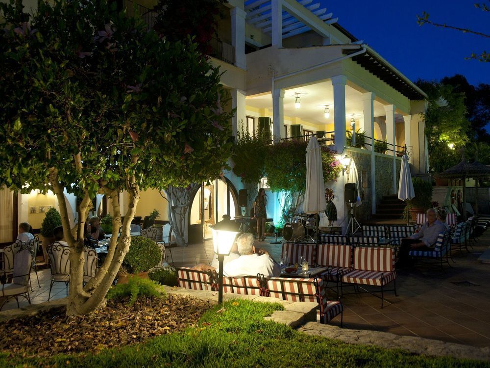 Hotel Bahia Peguera Exterior photo